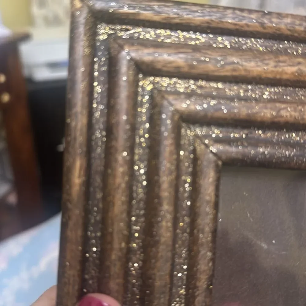 *Cabin-Couture* Rustic Glitter Carved Brown Solid Wood Picture Frame